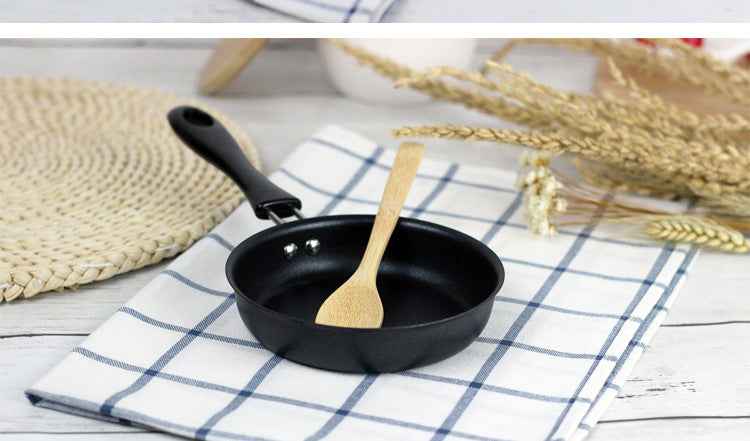 12CM Mini Frying Pan Hot-selling Pure Iron Coated Non-Stick Frying Pan Frying Egg Artifact Pan