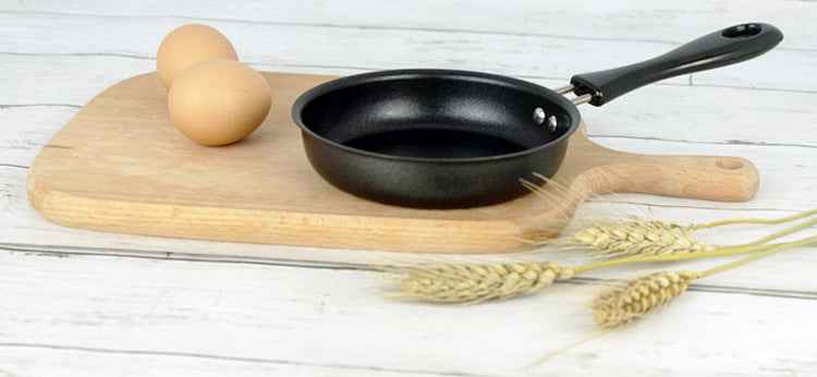 12CM Mini Frying Pan Hot-selling Pure Iron Coated Non-Stick Frying Pan Frying Egg Artifact Pan