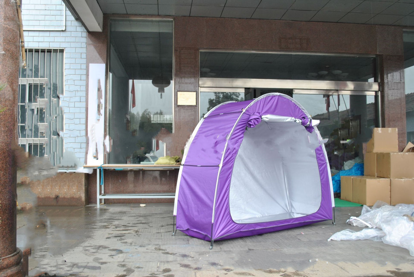 Carpa plegable para bicicletas de montaña estacionadas 