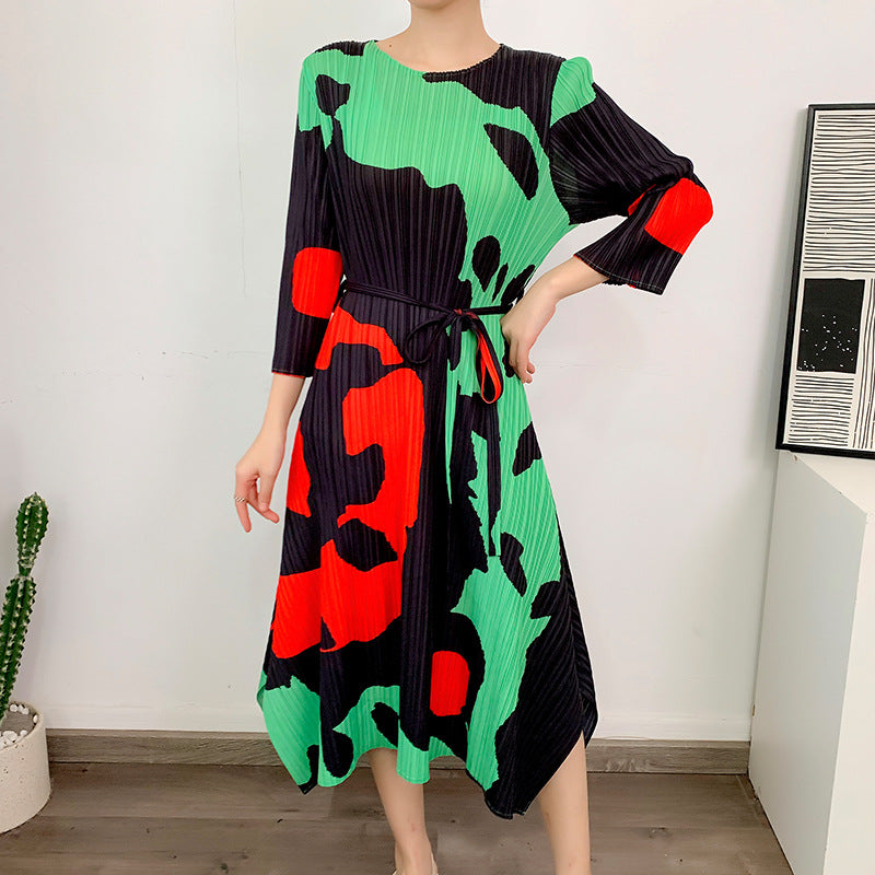 Large Size Loose Slimming Pleated Printed Half Sleeve Lace-up Dress