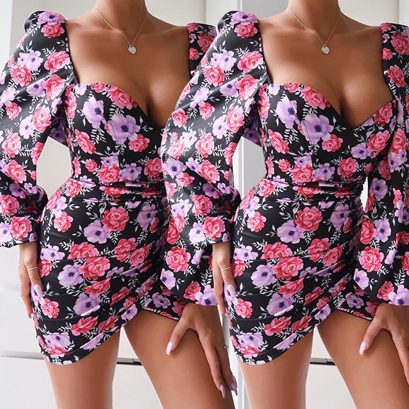 Vestido de mujer con falda y cuello cuadrado estampado