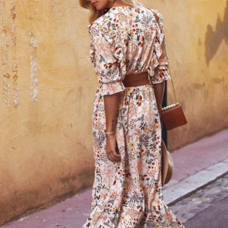 Vestido con escote en V y estampado floral de manga larga en color beige